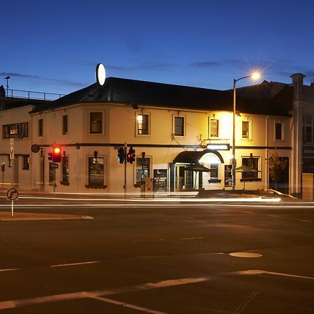 Okeefes Hotel Backpackers 朗塞斯顿 外观 照片
