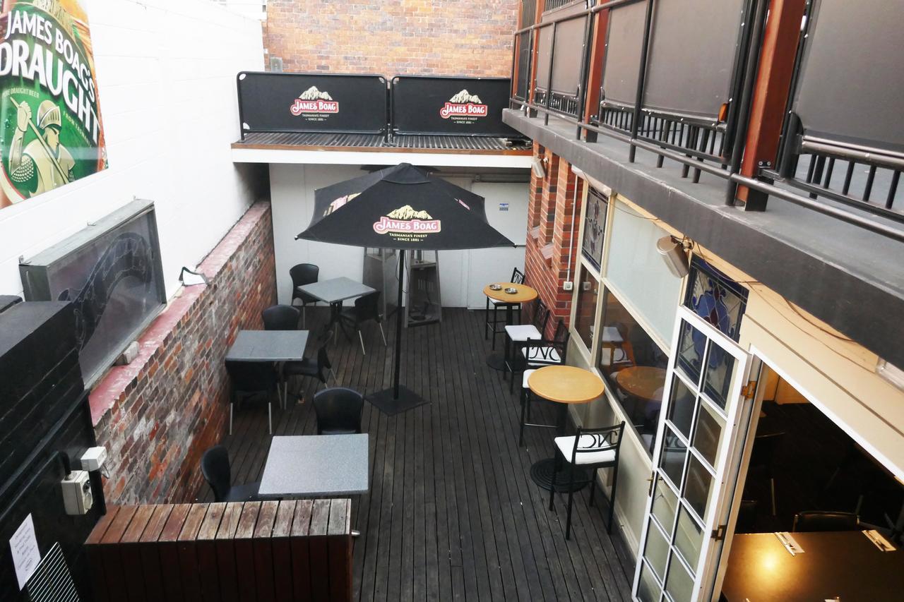 Okeefes Hotel Backpackers 朗塞斯顿 外观 照片