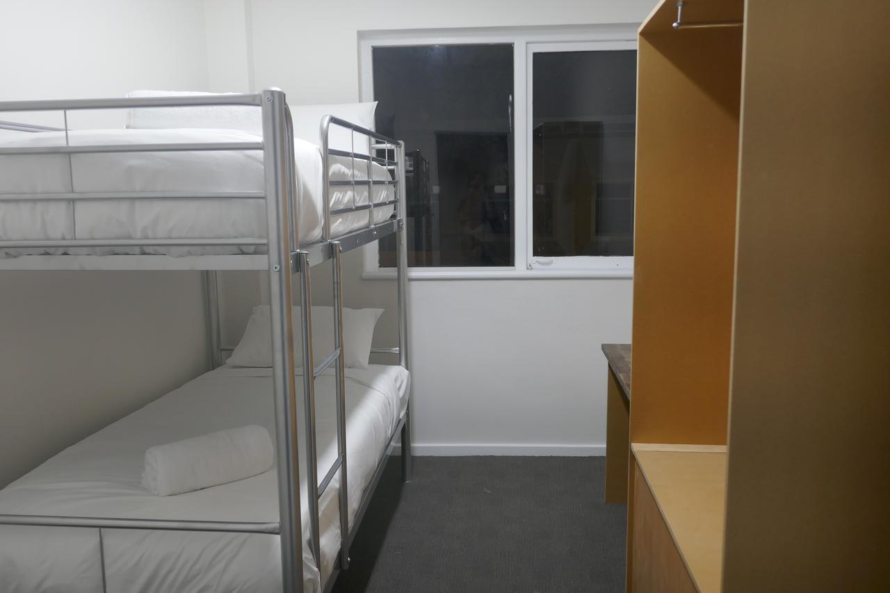 Okeefes Hotel Backpackers 朗塞斯顿 外观 照片