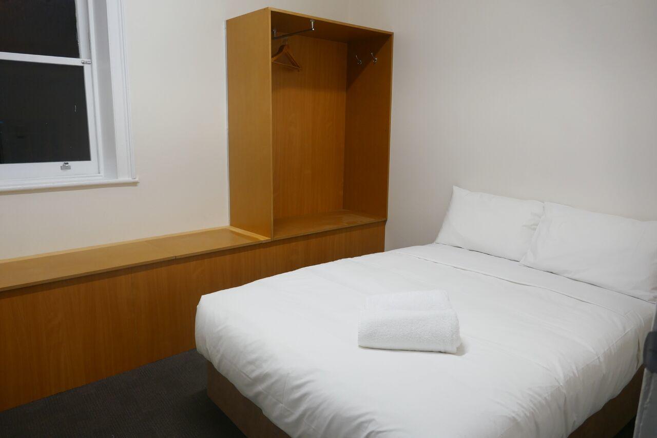 Okeefes Hotel Backpackers 朗塞斯顿 外观 照片